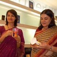 Amala Akkineni and Maneka Gandhi at a painting exhibition - Photos | Picture 102016